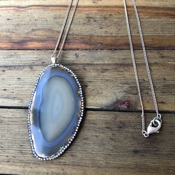 Jewelry - 9- Polished Natural Geode Slice Pendant in Neutral Tones Crystal Surround! EUC